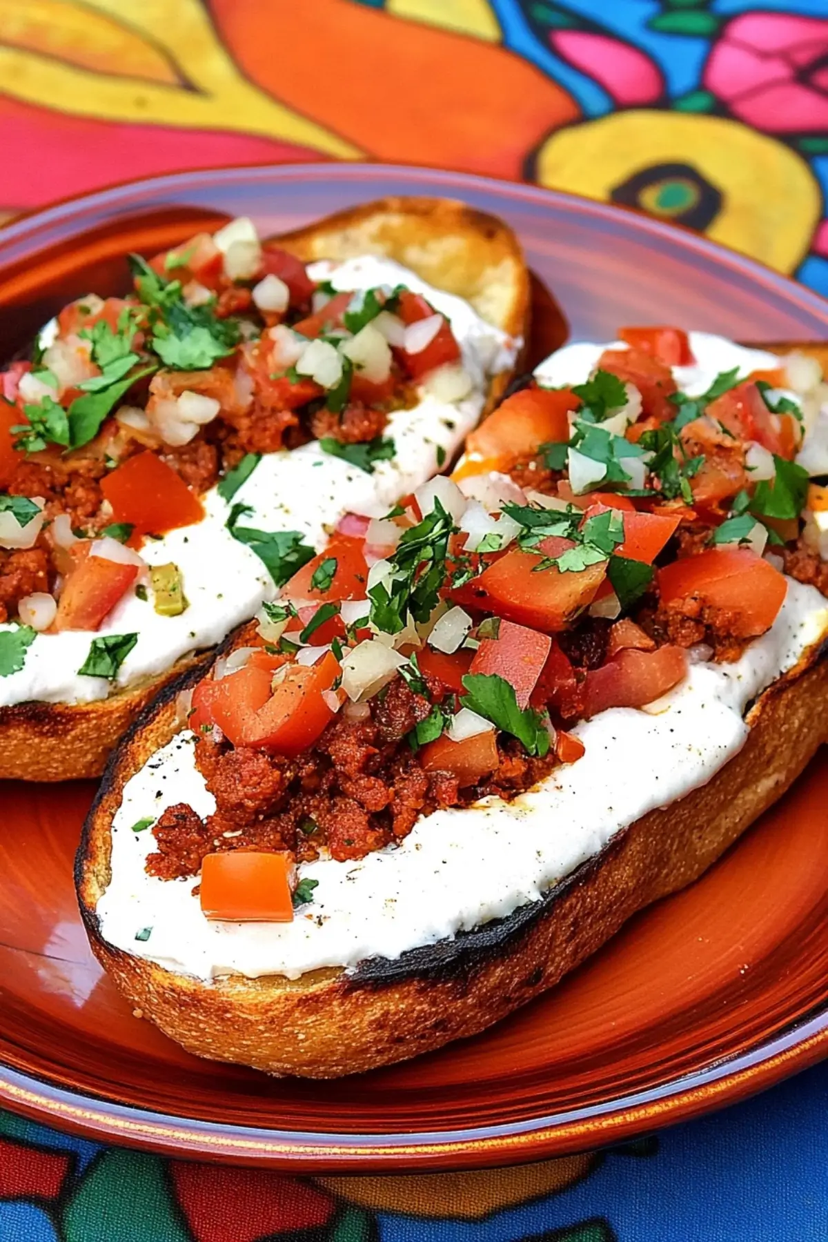 Molletes con Queso Oaxaca y Chorizo
